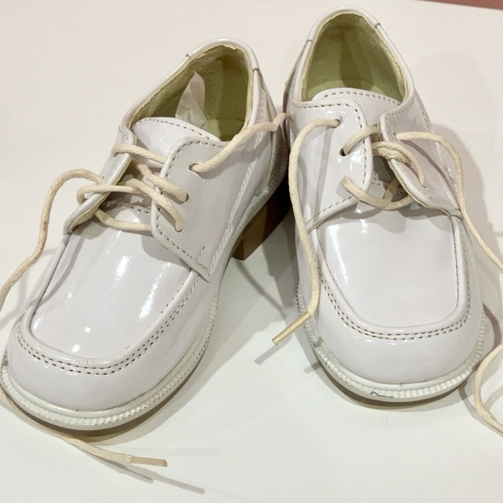 Classic White Kids Lace-Up Dress Shoes